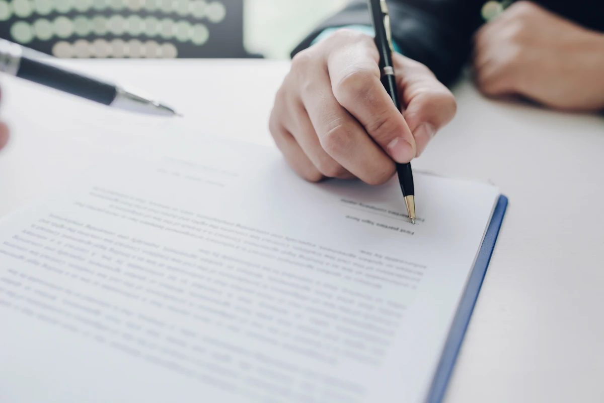 Statut juridique pour investir dans l'immobilier : le guide incontournable